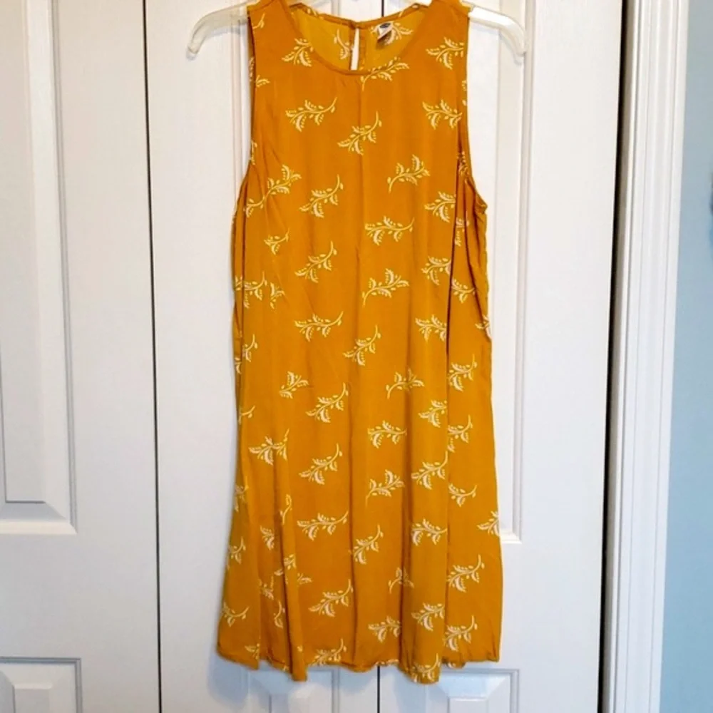 Old Navy Women’s dress - Picture 2 of 4